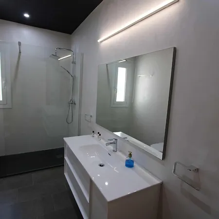 Casa Cerca Del Mar Con Piscina Privada, Aire Opcional, Wifi, Admite Mascotas Y Cerca De Playa Perros - Es-184-37